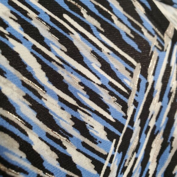 Kasper 3X Blouse Pullover Abstract Swirl Bell Sleeve Stretch Dressy Event Silver - Picture 12 of 13